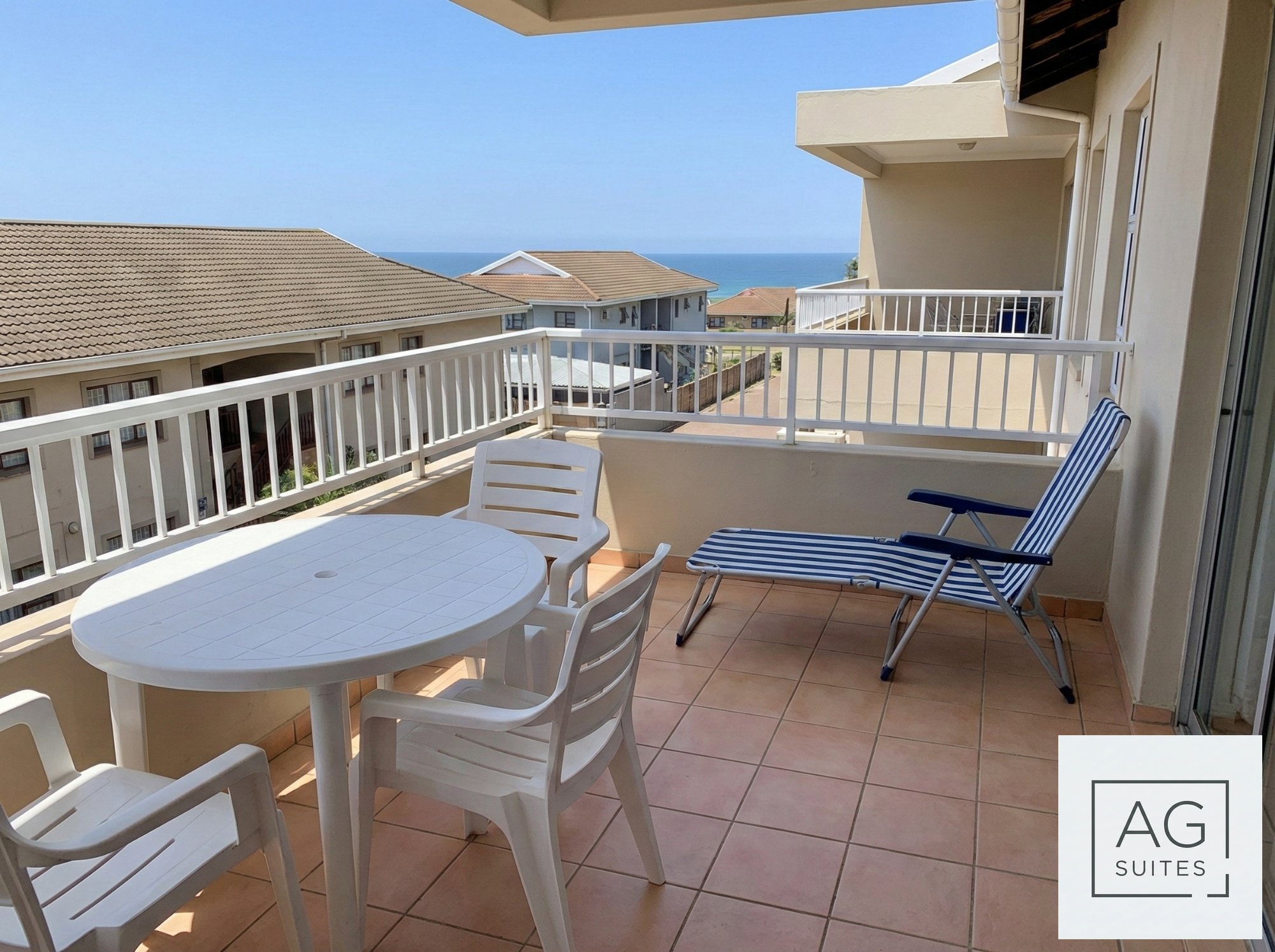Clube Praia da Rocha Apartment - Beachfront apartment with sea view in Portimão, Portugal